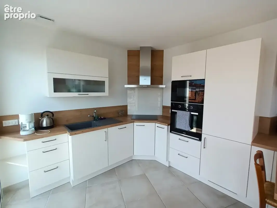 Appartement refait à neuf situé à seulement 2mn de la plage de Royan. - photo 4