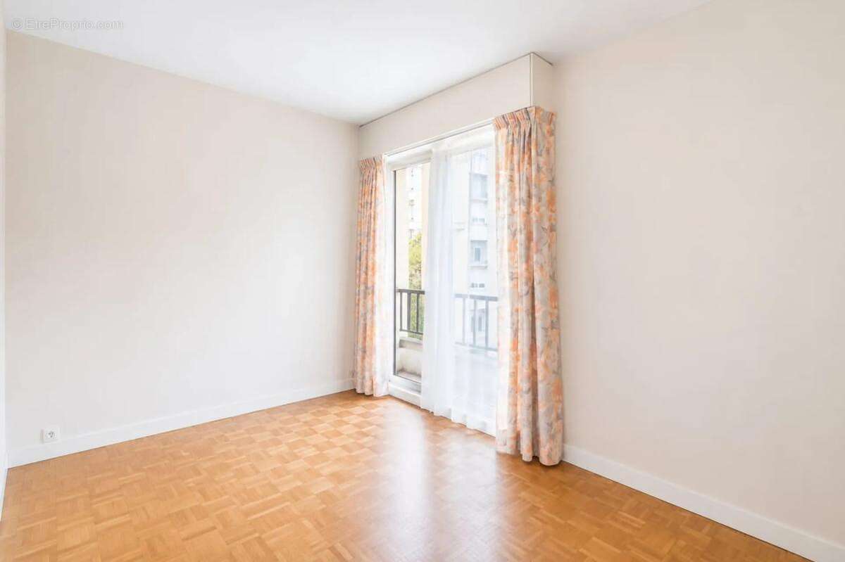 Appartement à PARIS-20E