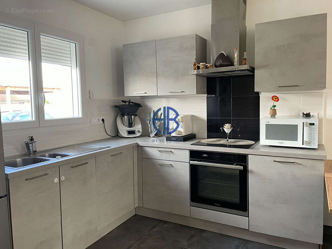 Maison à SAINT-SIMEON-DE-BRESSIEUX