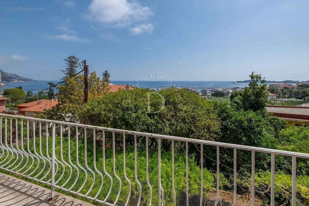 Appartement à BEAULIEU-SUR-MER