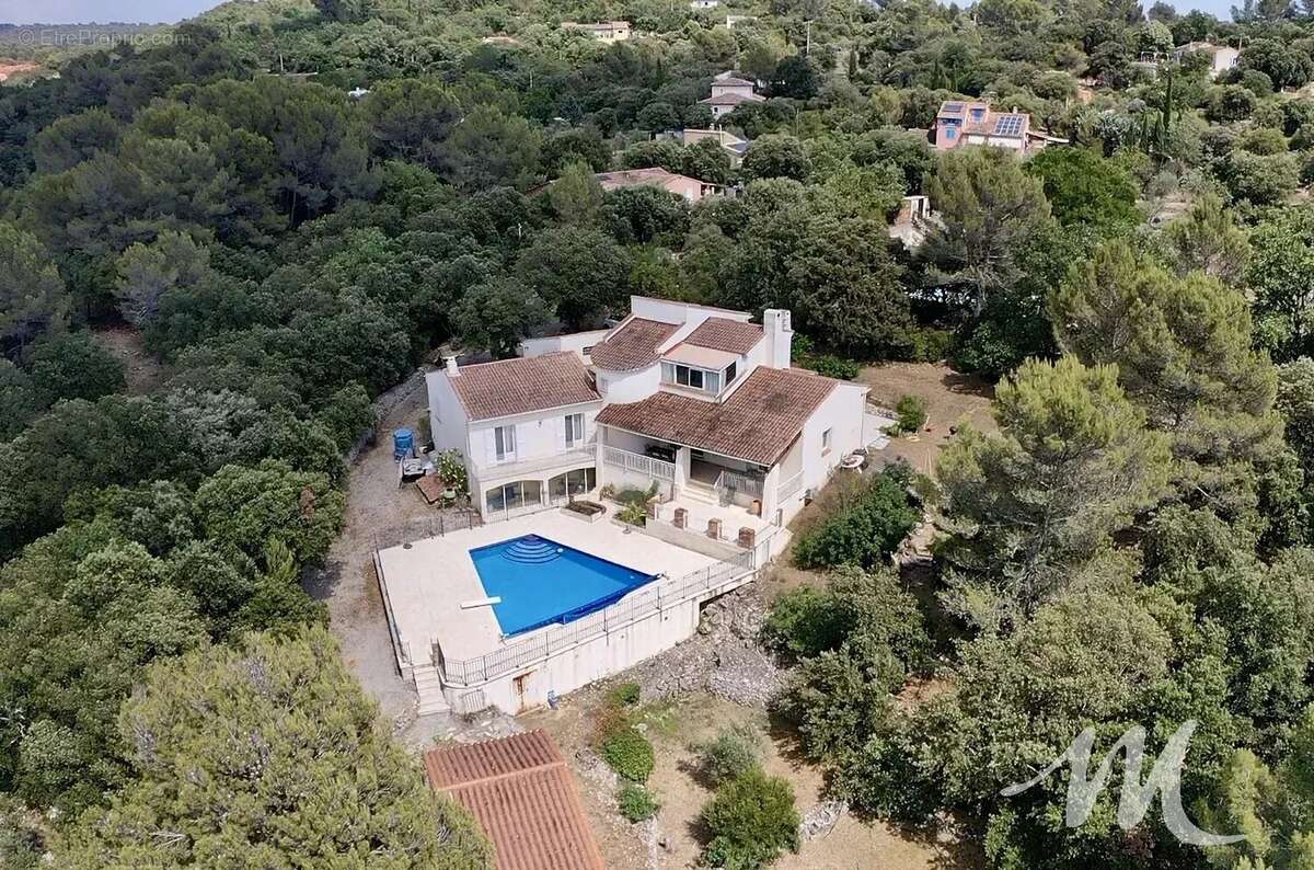 Maison à TAVERNES