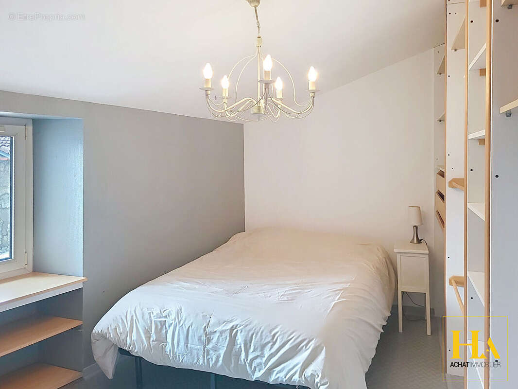 Duplex avec terrasse et annexe sans charge de copropriété - photo 12