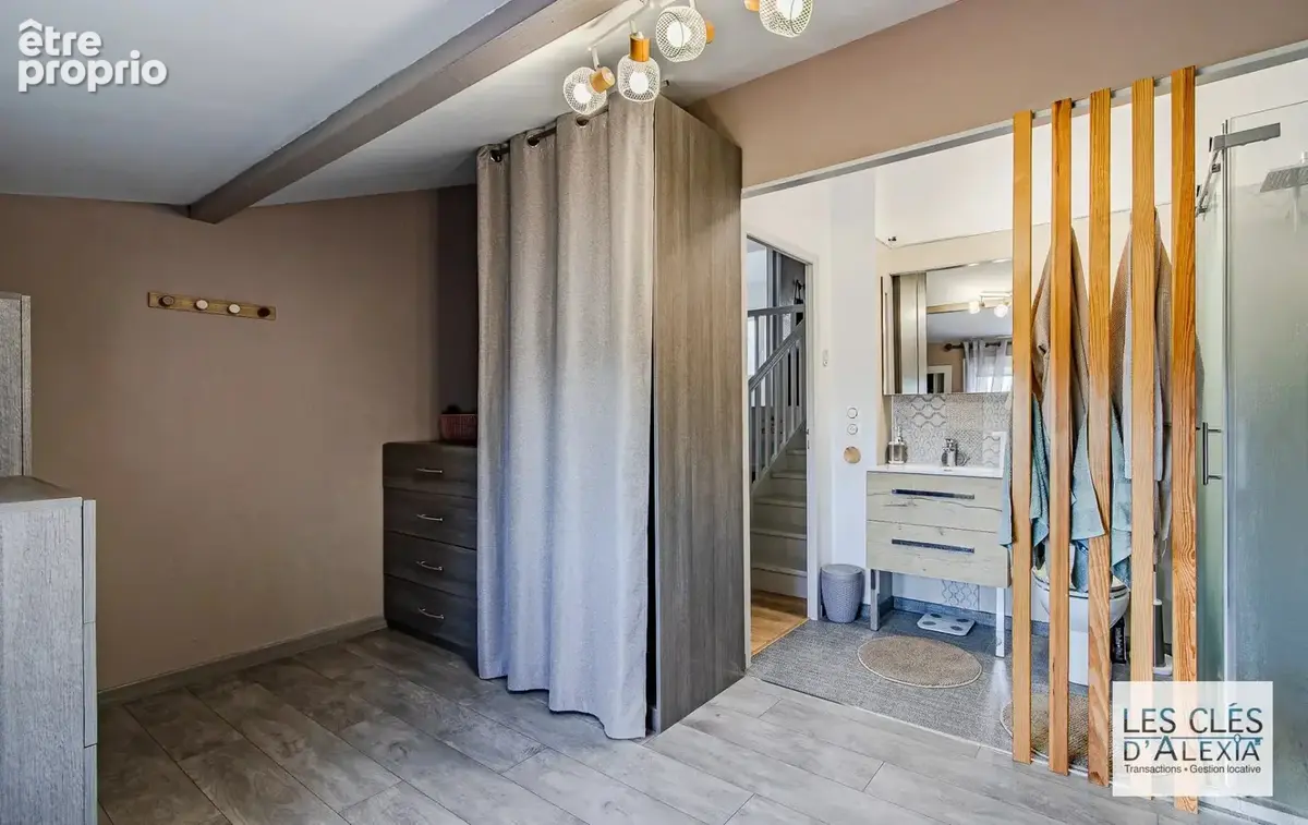 Belle maison de village – 4 chambres – terrasse – garage – irigny centre - photo 9