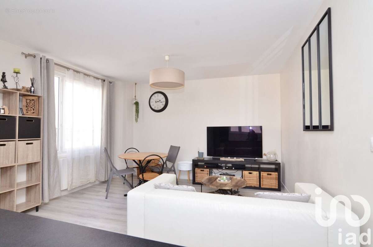 Photo 2 - Appartement à FERRIERES-EN-BRIE