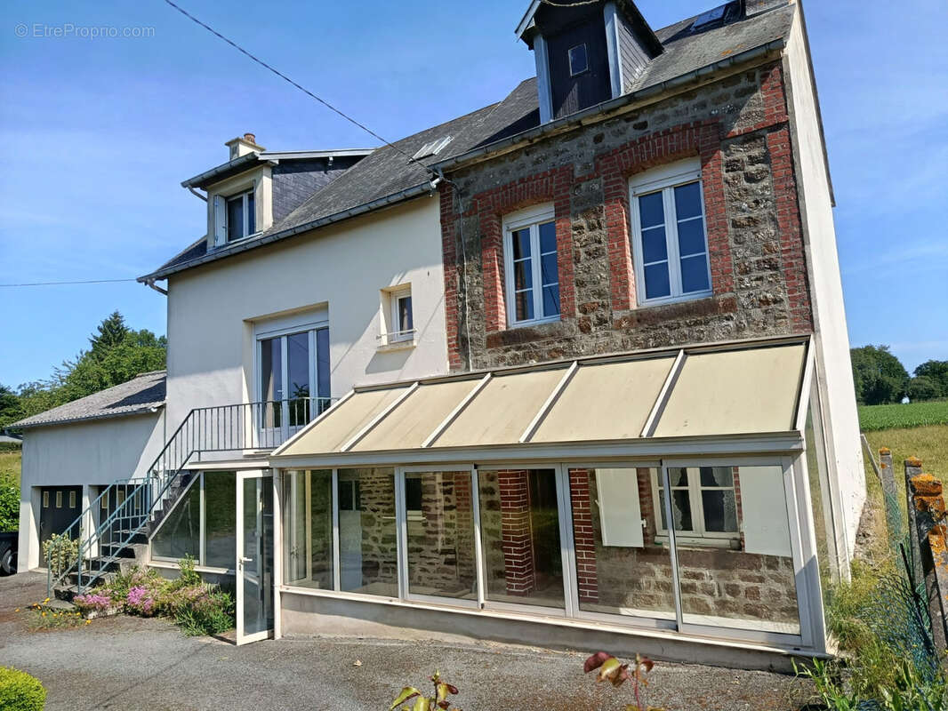 Maison à SAINT-GEORGES-DES-GROSEILLERS