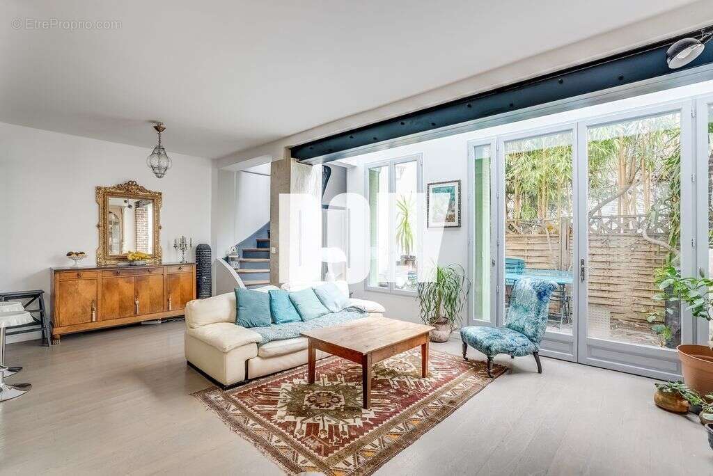 Appartement à LEVALLOIS-PERRET