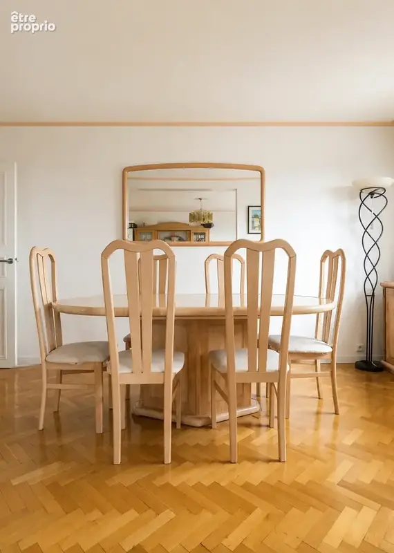 Centre   Appartement familial lumineux avec vue panoramique, parking et cave - photo 3