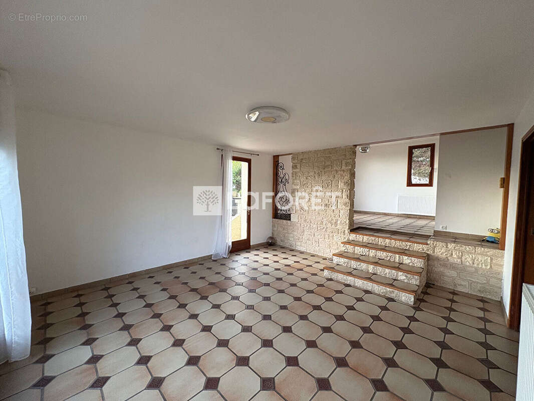 Maison à MEZY-SUR-SEINE