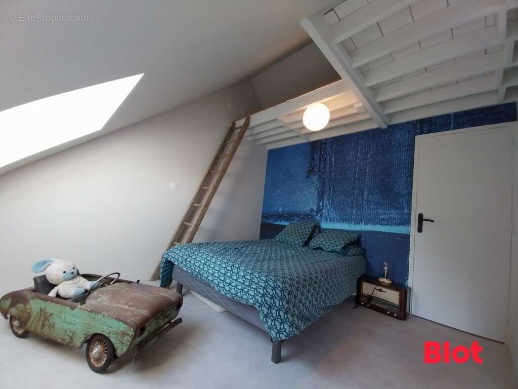 Maison à MINIAC-MORVAN