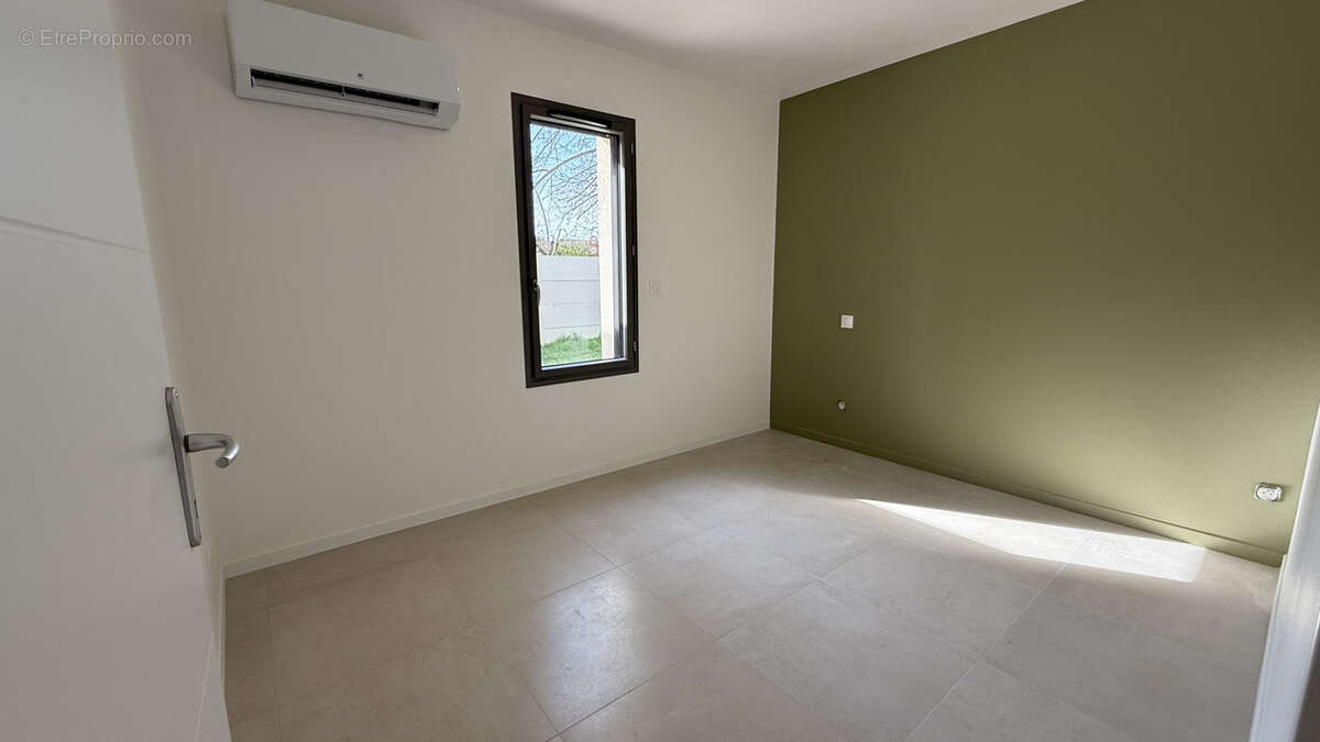 Maison à SALIGNAC-EYVIGUES