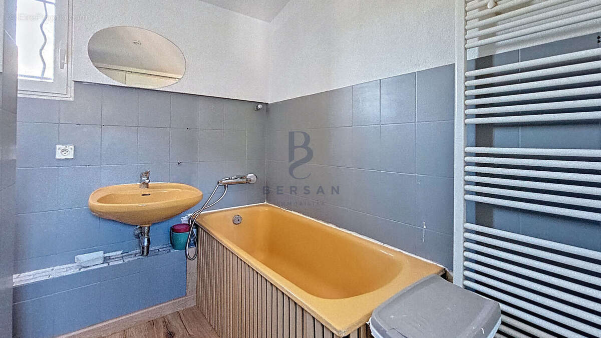 ** vendu par votre agence bersan immobilier**  villa avec piscine quartier tour de mare fréjus, rénovée avec goût - photo 18