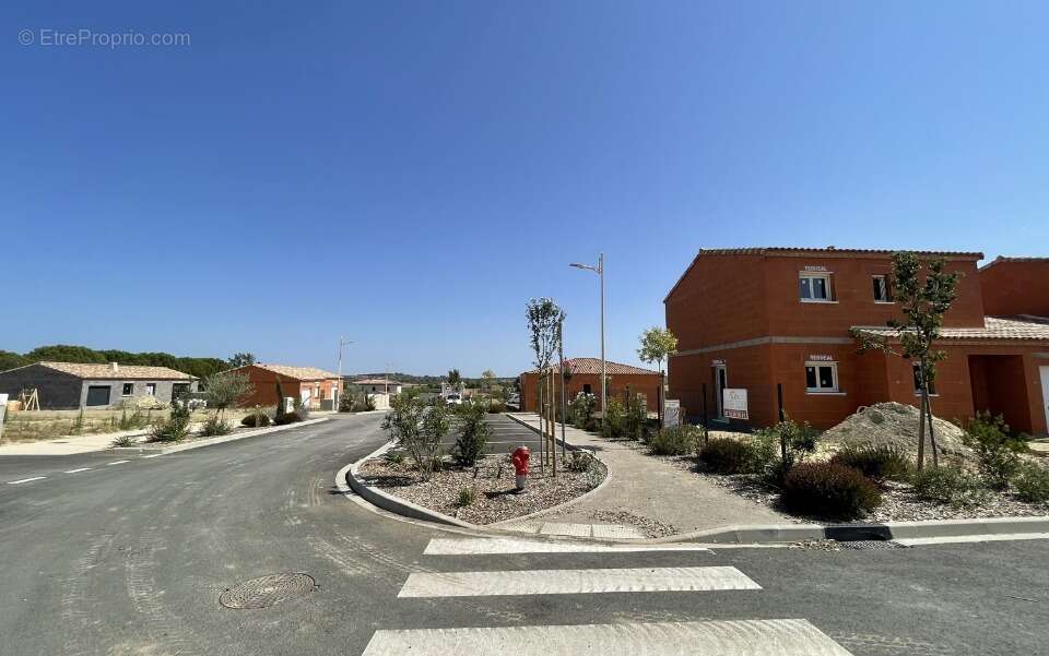 Terrain à SAINT-GENIES-DE-FONTEDIT