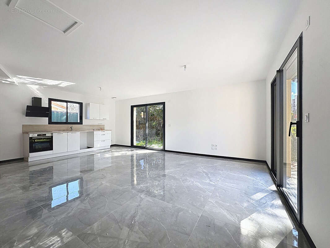 Maison à VILLEFONTAINE