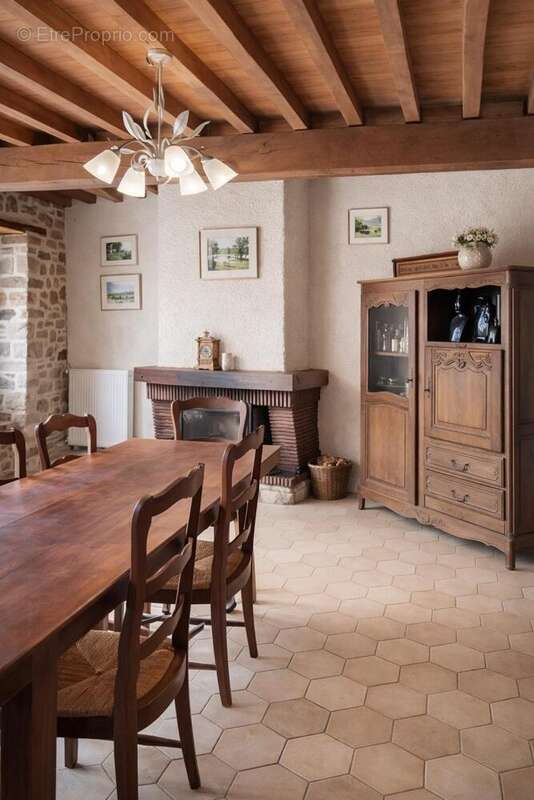 Maison 110 m² à Quettehou  - photo 8