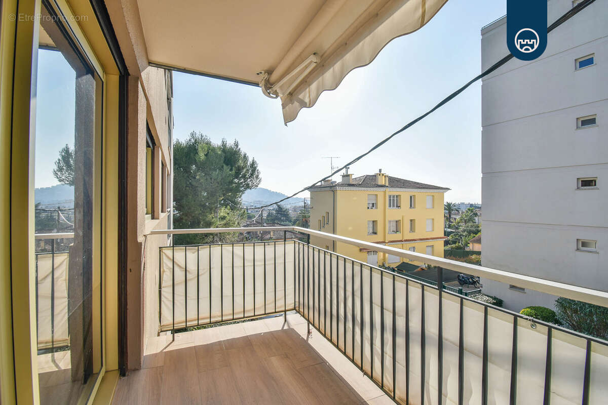 Appartement à LE CANNET