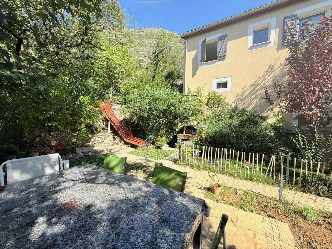 Maison à LAMAGDELAINE