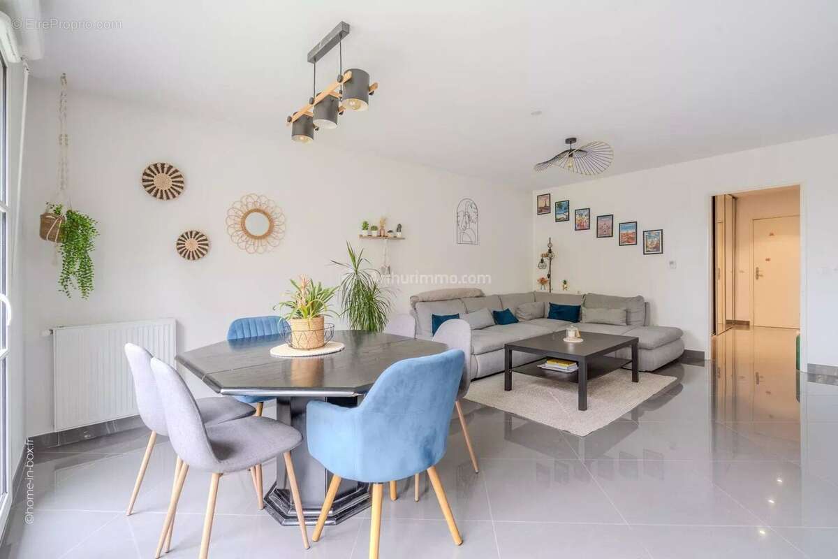 Appartement à COUPVRAY