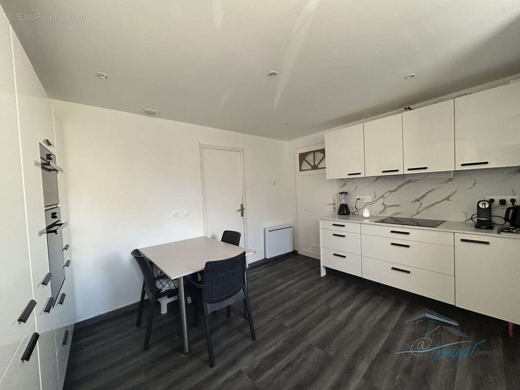 Maison à VERT-LE-GRAND