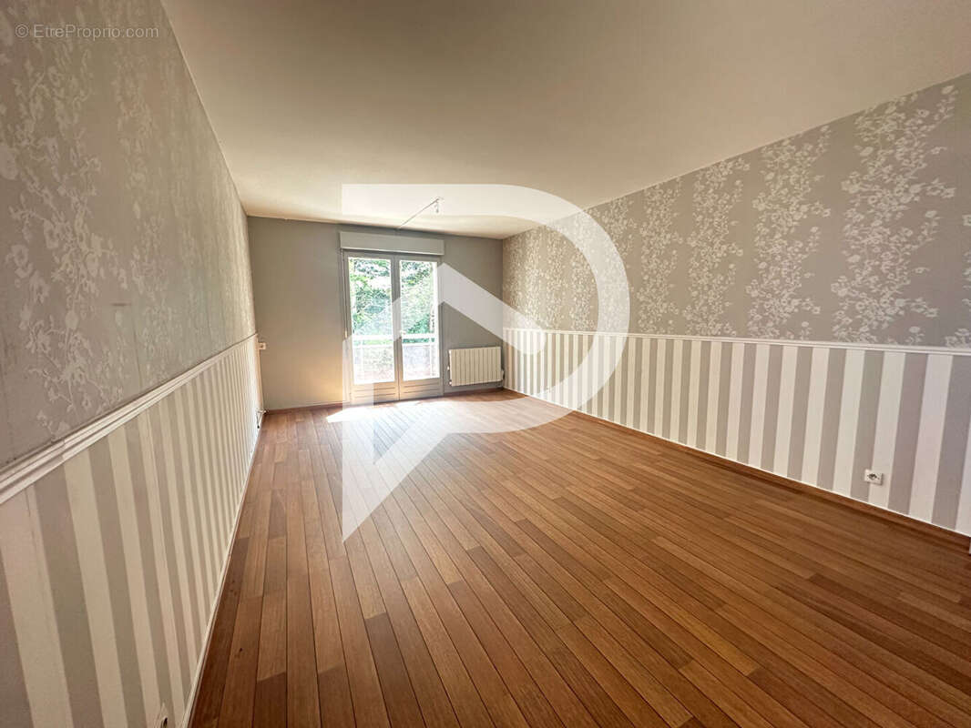 Appartement à OZOIR-LA-FERRIERE