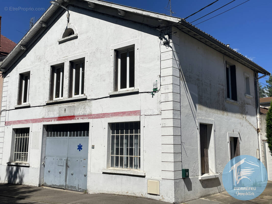 Maison à AMPLEPUIS