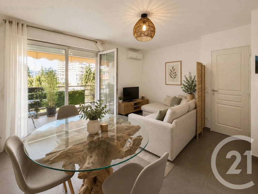 Appartement à LE CANNET