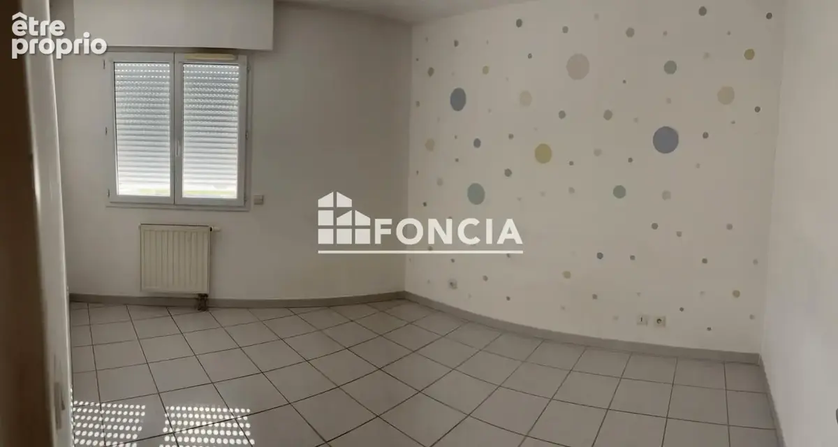 Alès Centre-Ville - Beau T3 de 80 m² avec terrasse dans résidence de standing - photo 6