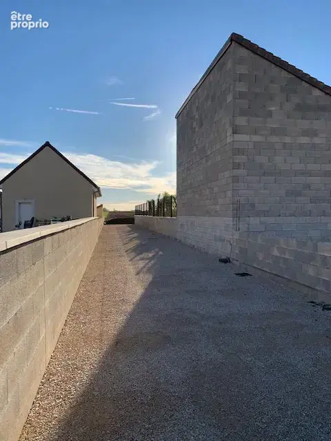 Terrain à MEURSANGES