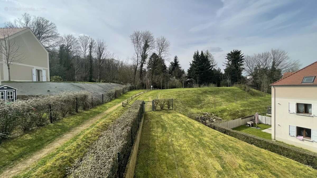 Appartement à MAFFLIERS