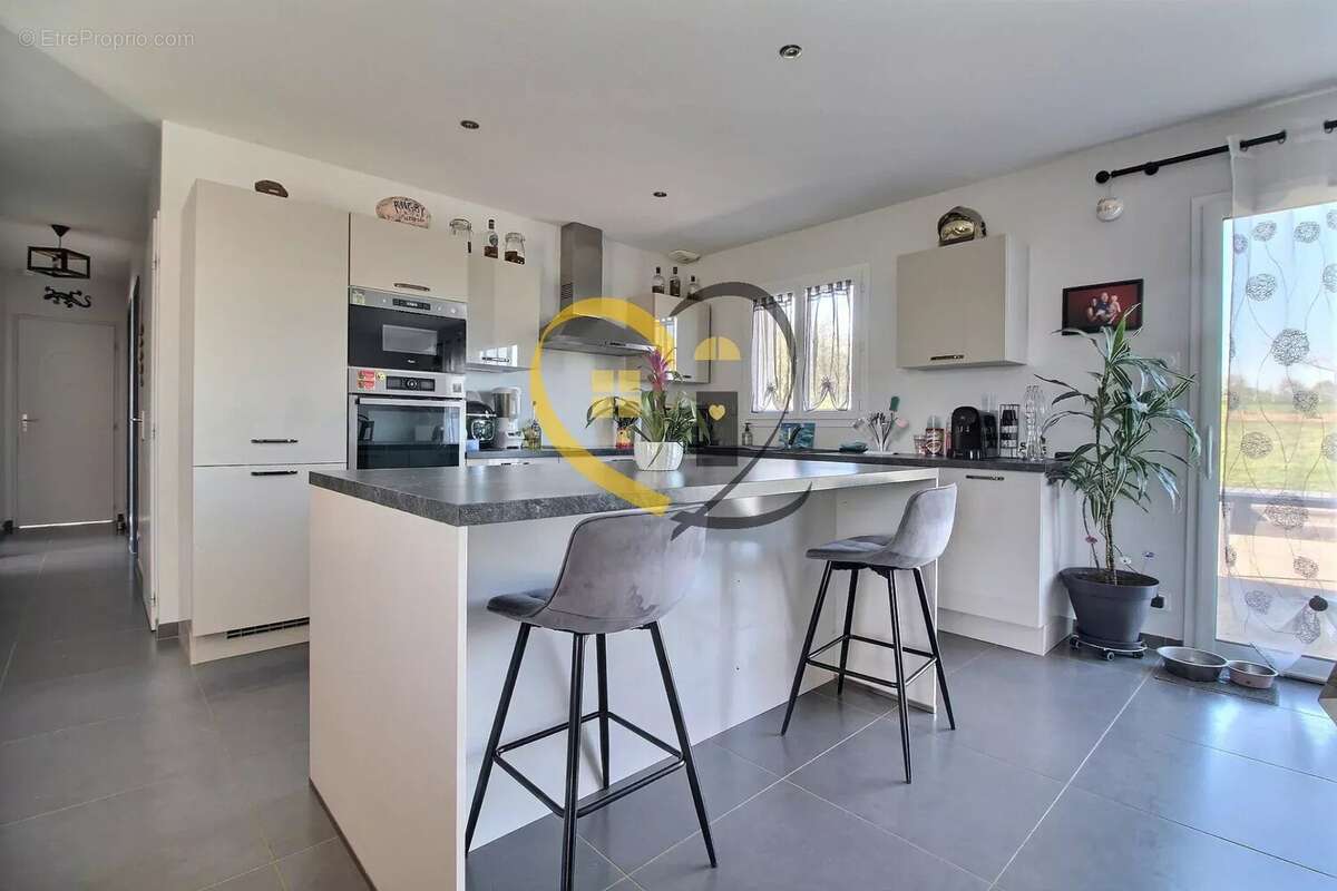 Maison à SAINT-MARTIN-D&#039;AUXIGNY