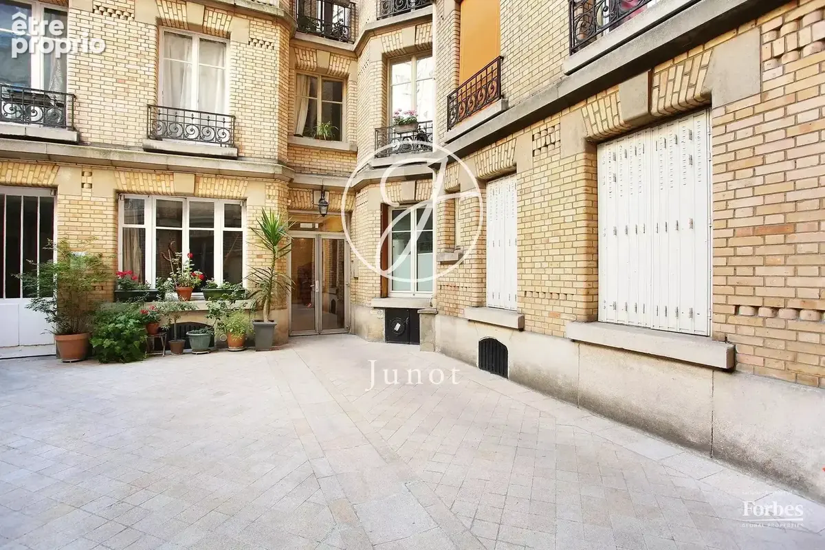 Paris 9e - BLANCHE / RUE DE DOUAI - Loft - 2 pièces - 44,74m² Carrez - 50,91m² au sol - 1 chambre - photo 11