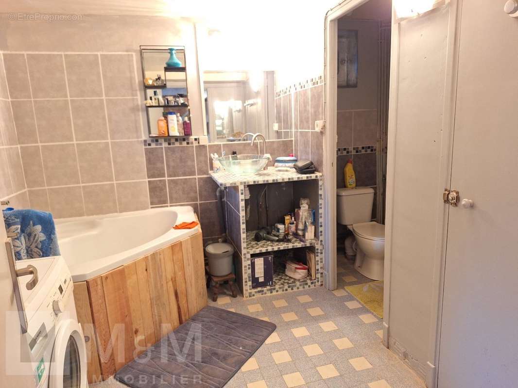 Maison à ESCOULOUBRE