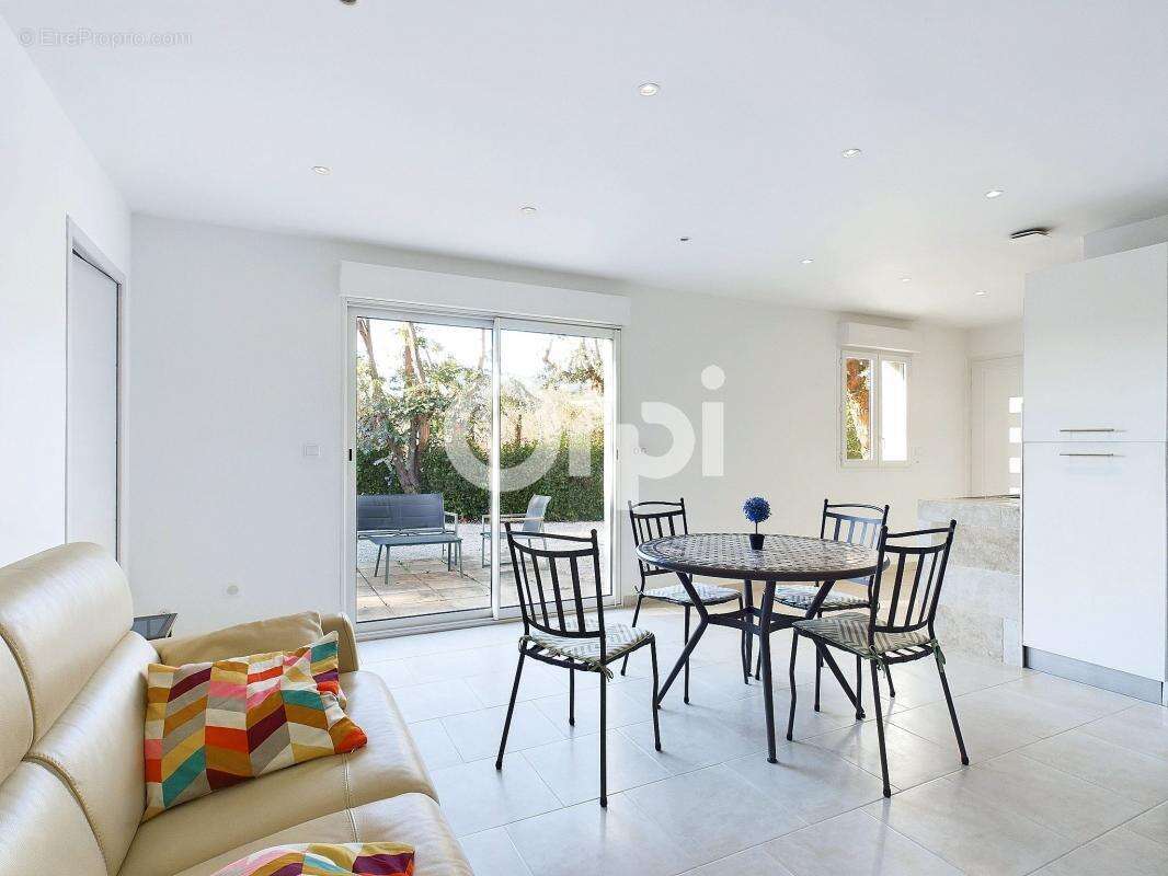 Domaine résidentiel recherché face au golf de barbossi - appartement indépendant amis 42 m2 terrain 1575 m2 avec piscine et plag - photo 44