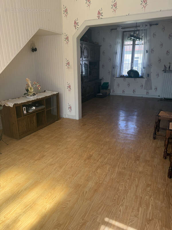 Maison à BELONCHAMP