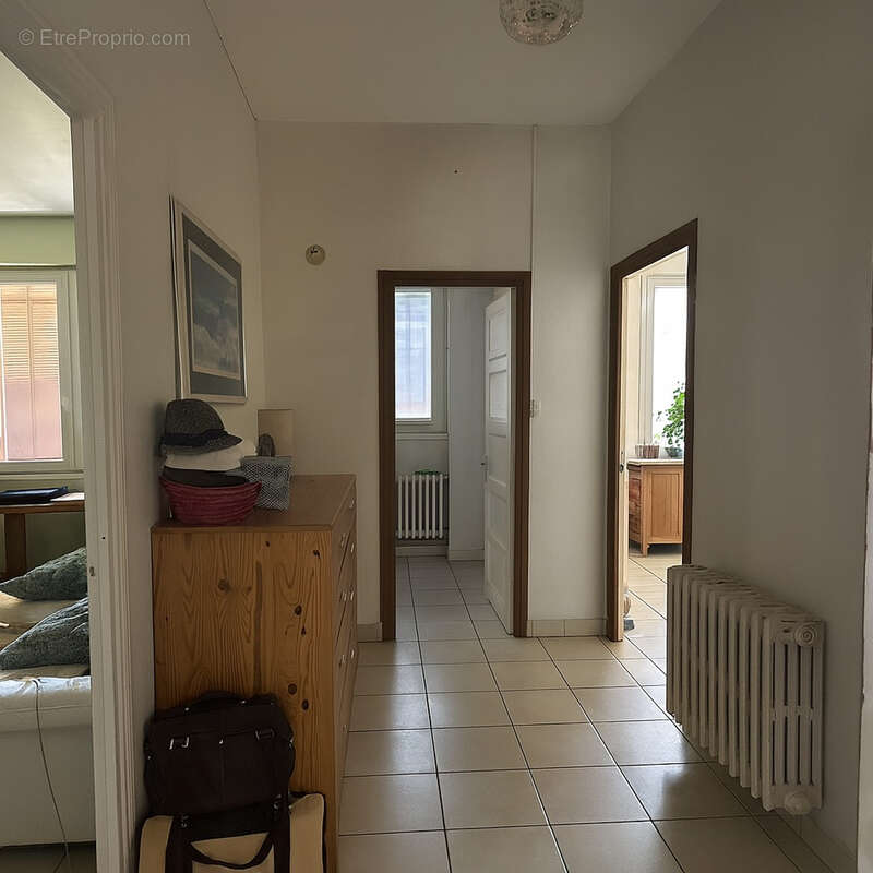 Appartement à GUILHERAND-GRANGES