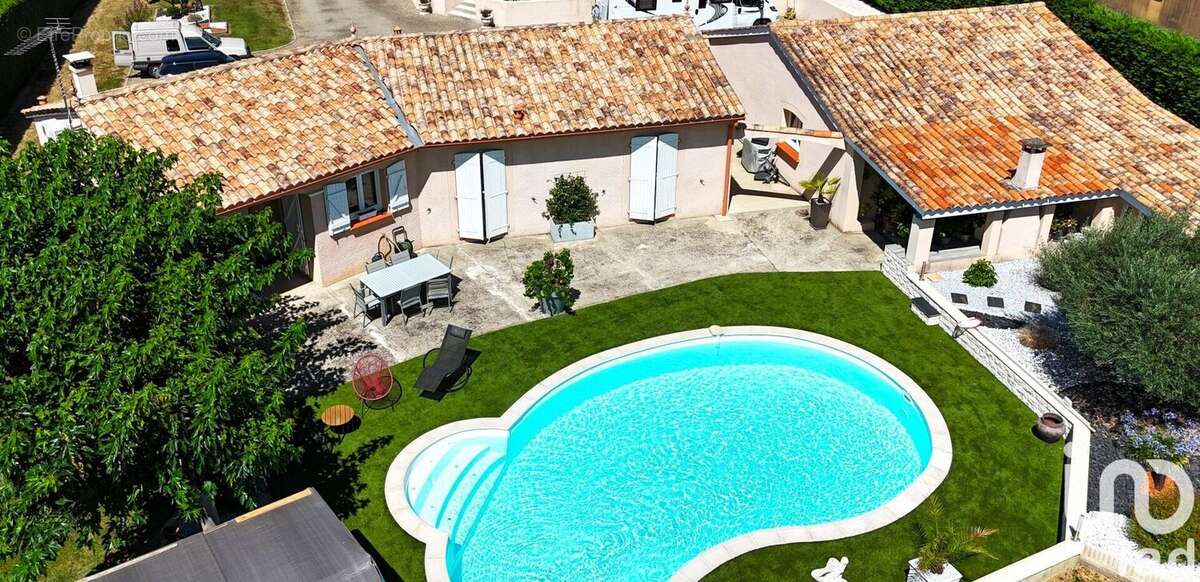 Maison 110 m² à Angeville  - photo 3