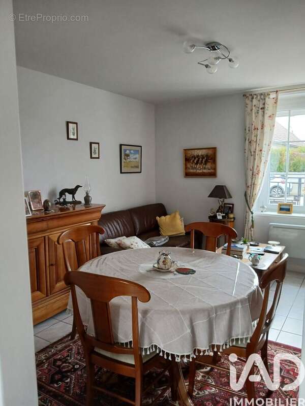 Maison 88 m² à Etroussat  - photo 2