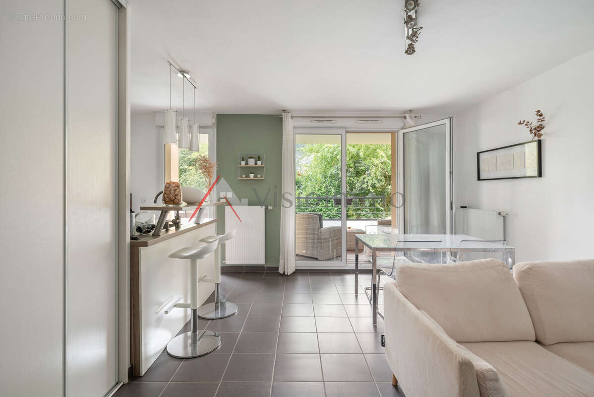 Appartement à FONTAINE