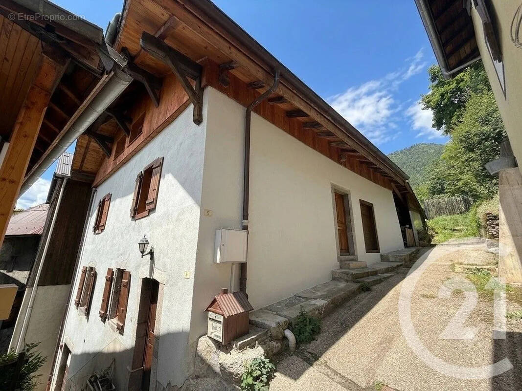 Appartement à TANINGES