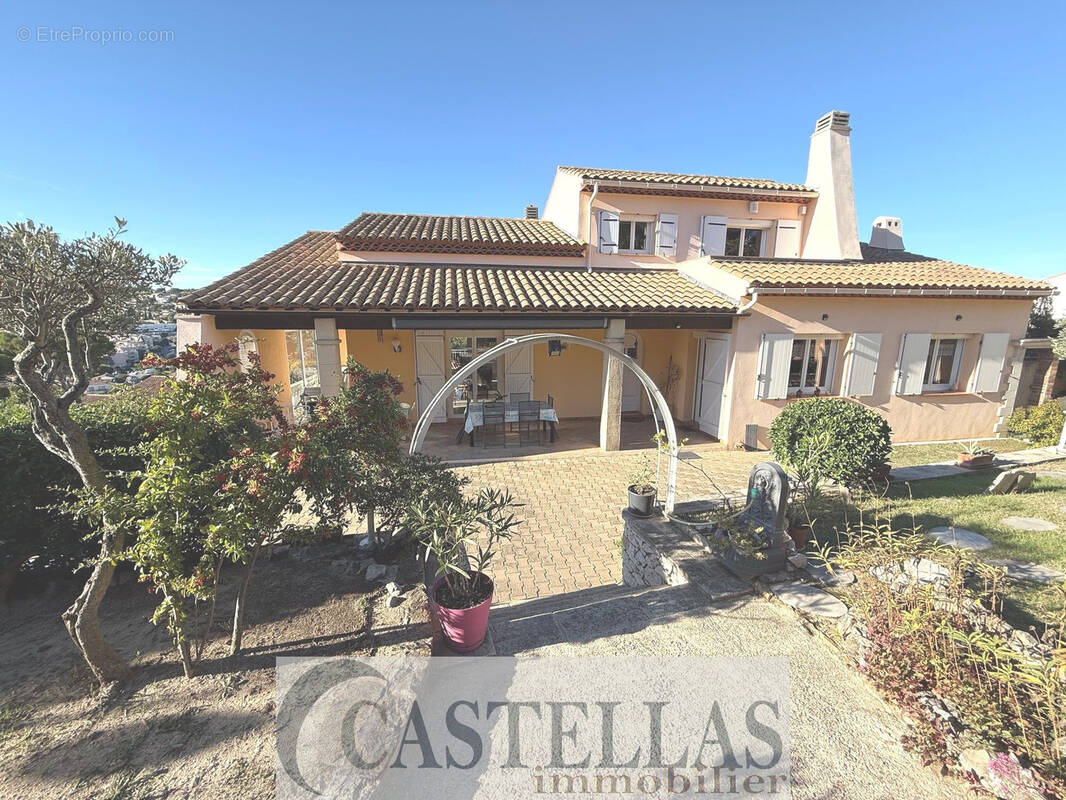 Maison à CARNOUX-EN-PROVENCE