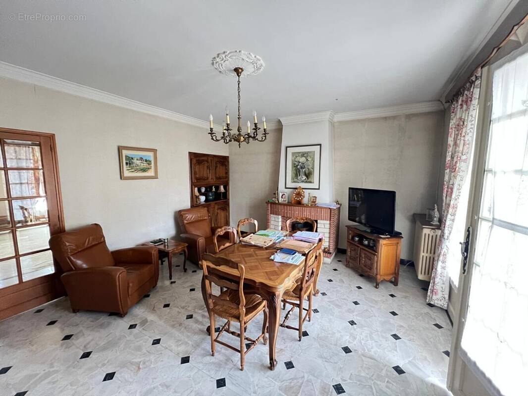 Photo 1 - Appartement à FORCALQUIER