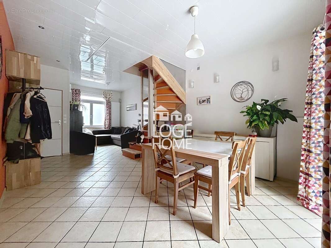 Maison à CROIX