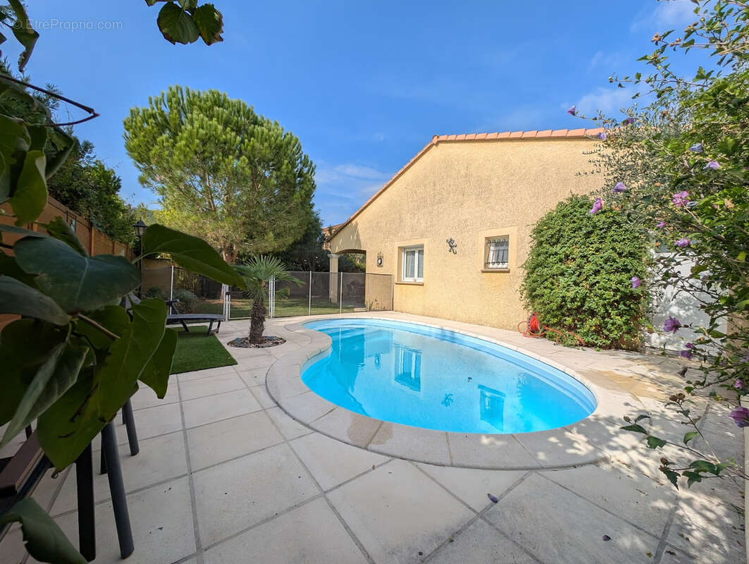 Maison F5 - récente de plein pied  à CORNAS - photo 3