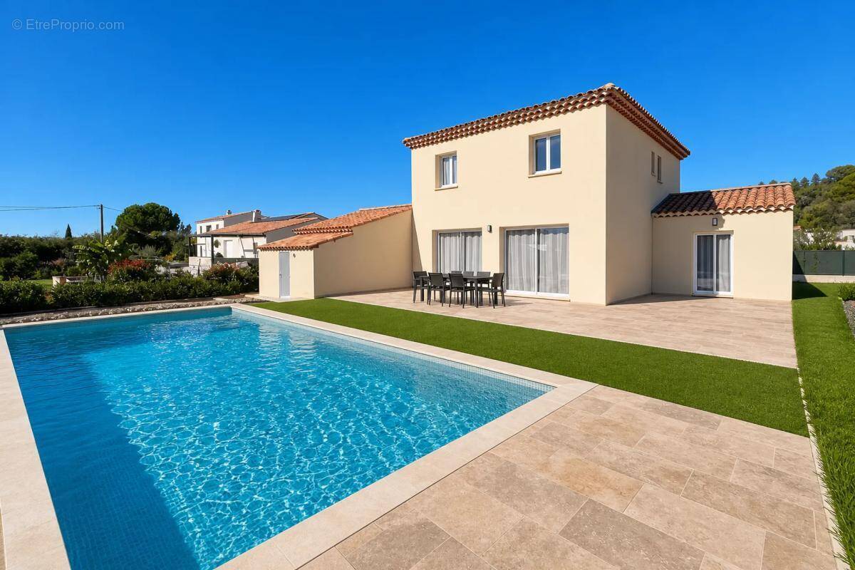 Maison à VINON-SUR-VERDON
