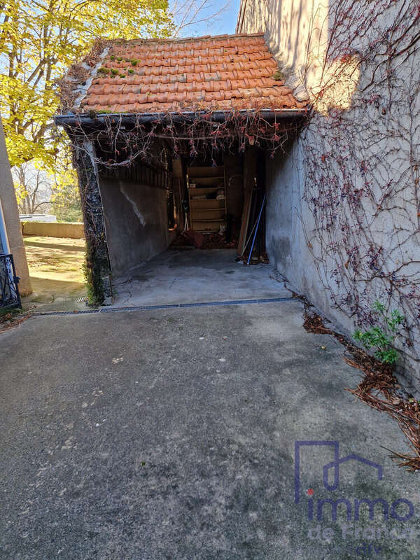 Maison à SAINT-JUST-SAINT-RAMBERT
