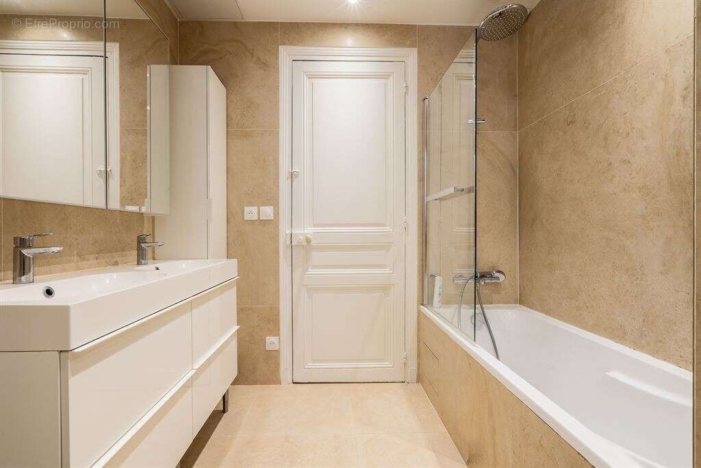 Maison 214 m² à Joinville-Le-Pont  - photo 13