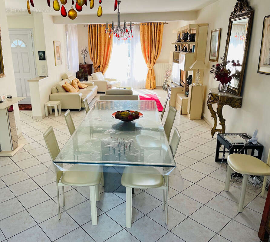 Maison à NANTEUIL-LES-MEAUX