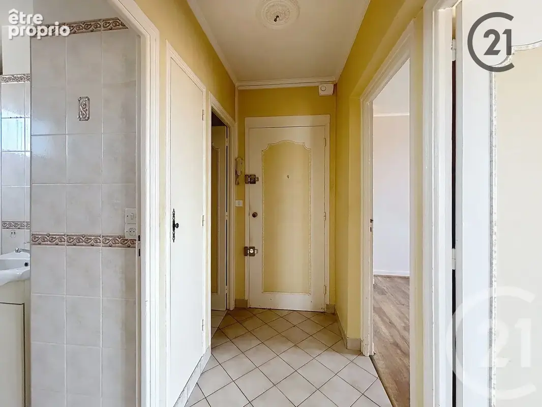 Appartement 4 pièces 59 m² à vendre à La Chapelle-Saint-Luc (10600) - photo 9