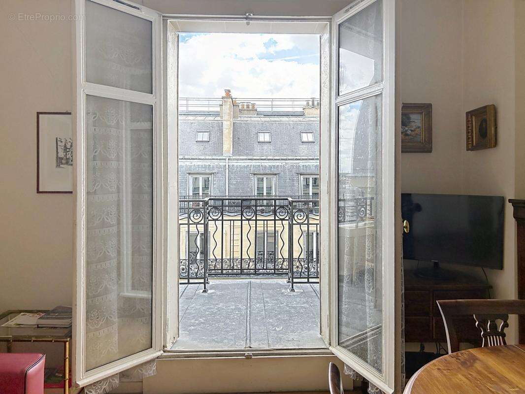 Appartement à PARIS-9E