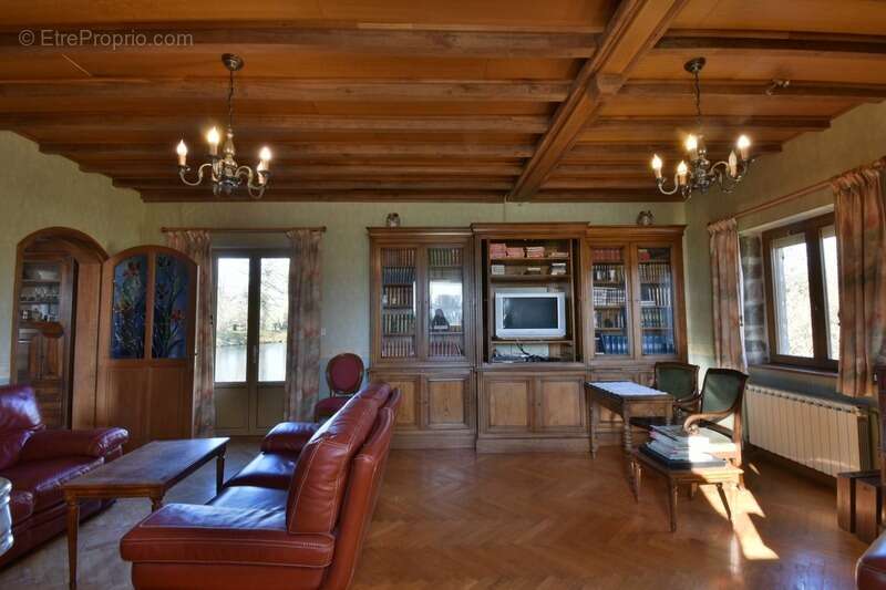Maison à SAINT-AGNANT-DE-VERSILLAT