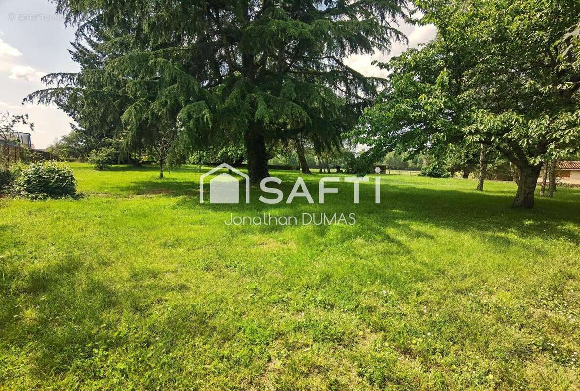 Maison 283 m² à Rieucros  - photo 2